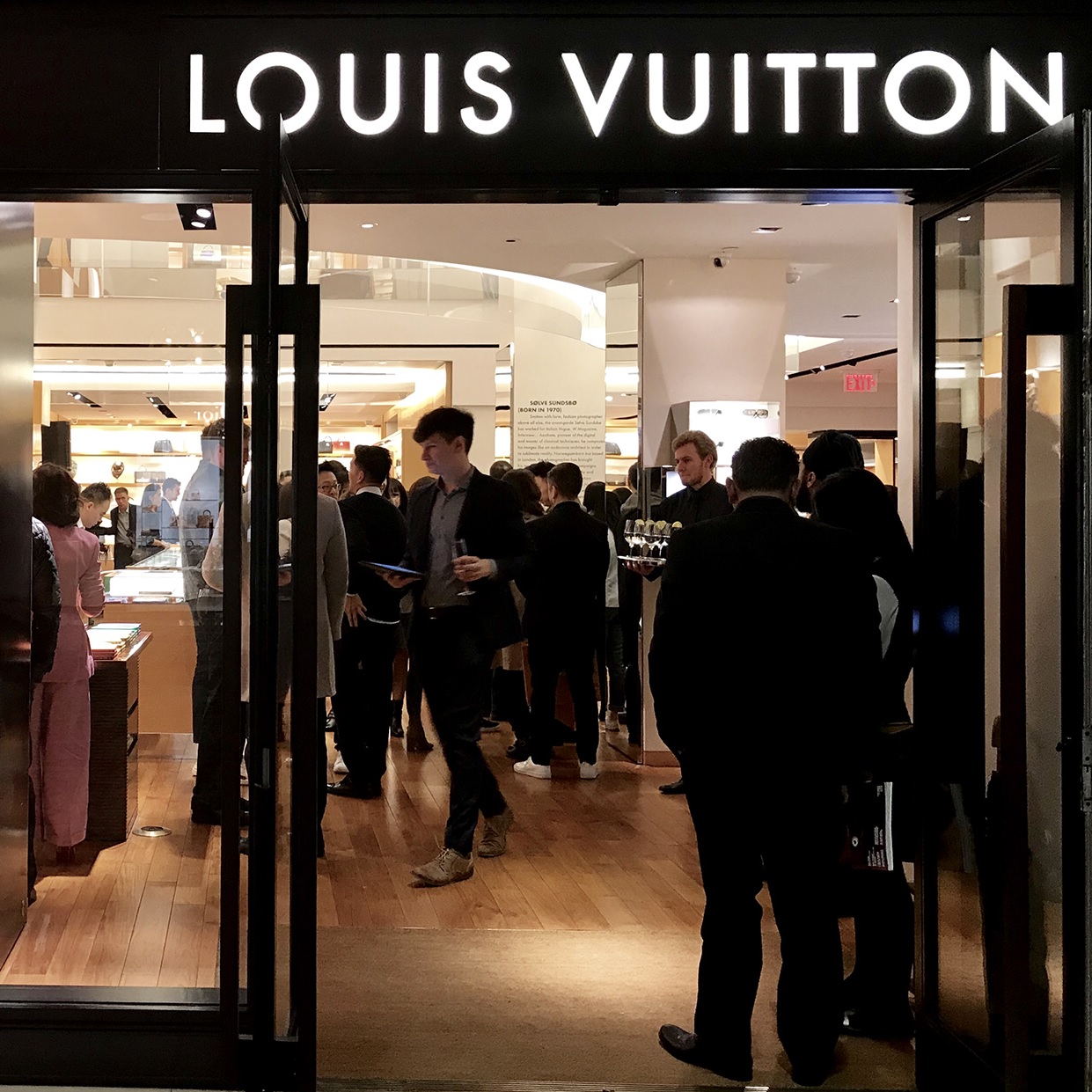 Louis Vuitton Clienteling & Events Specialist – LAS JOBAS® | Fabulous Jobs Only